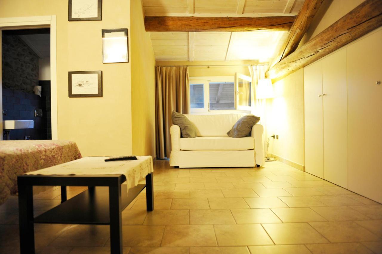 B&B Corte Cornalino Ровербелла Экстерьер фото