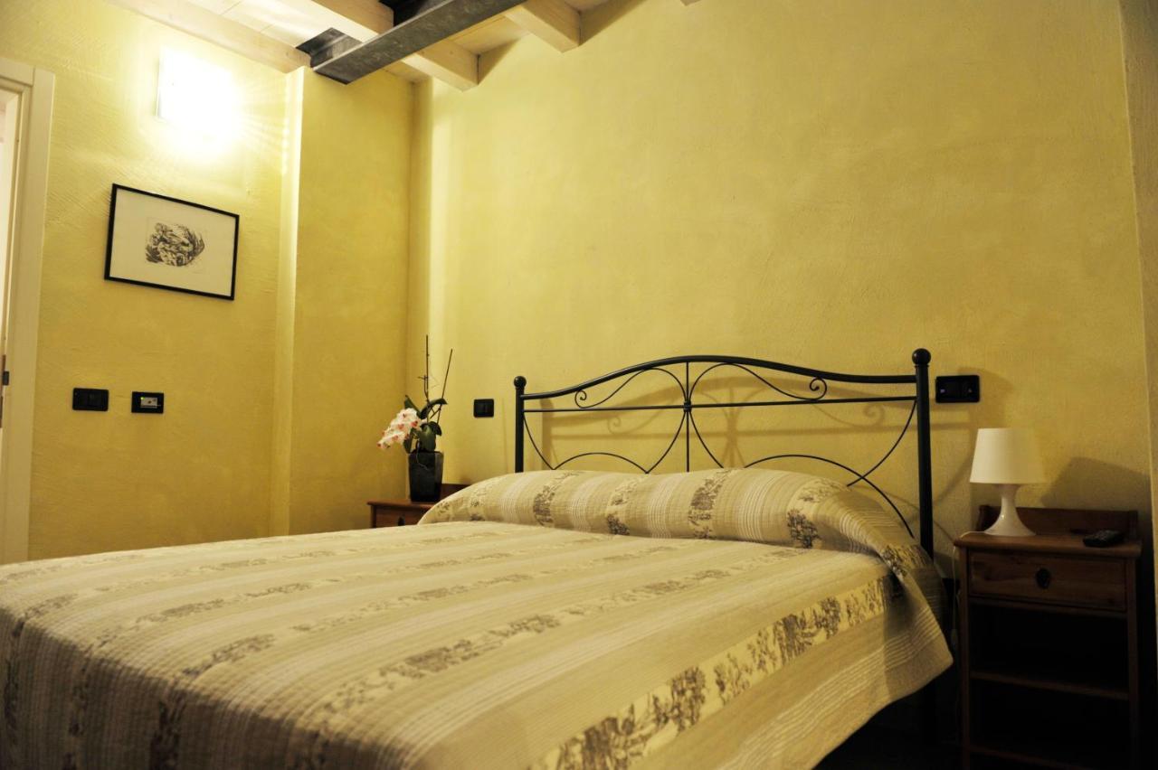 B&B Corte Cornalino Ровербелла Экстерьер фото